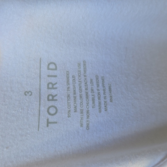 Torrid Foxy u- Bar Short Sleeve Top White 3x - Picture 8 of 12